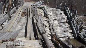 Pont du Canton Laas. Photo by Eric Costello and Annick Roy, May 5, 2007